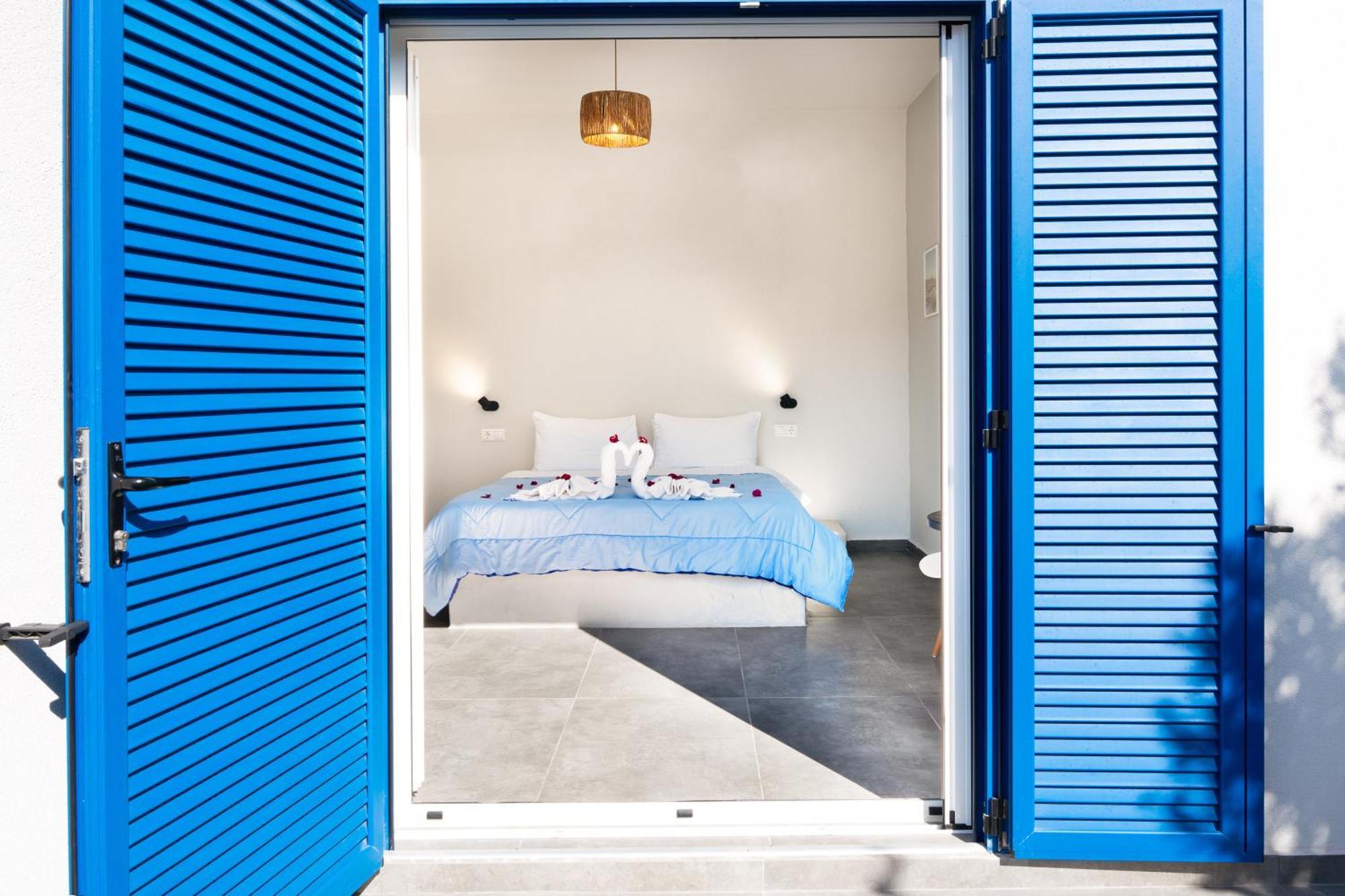 Aegean Blue Santorini Perissa Appartement Buitenkant foto