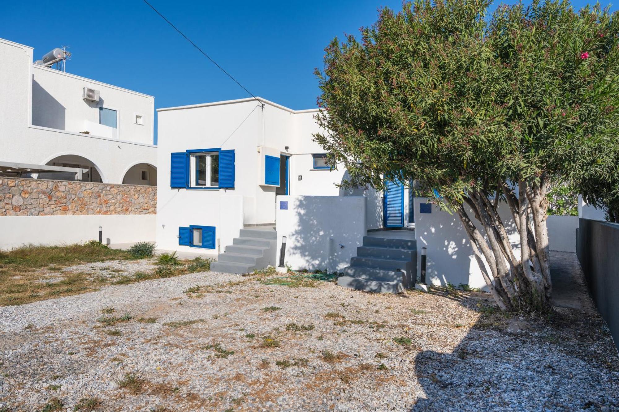 Aegean Blue Santorini Perissa Appartement Buitenkant foto